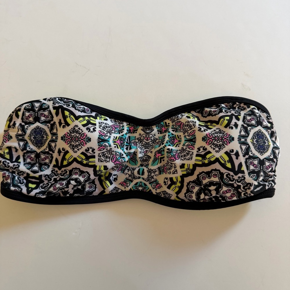 Xhilaration Swimsuit Top